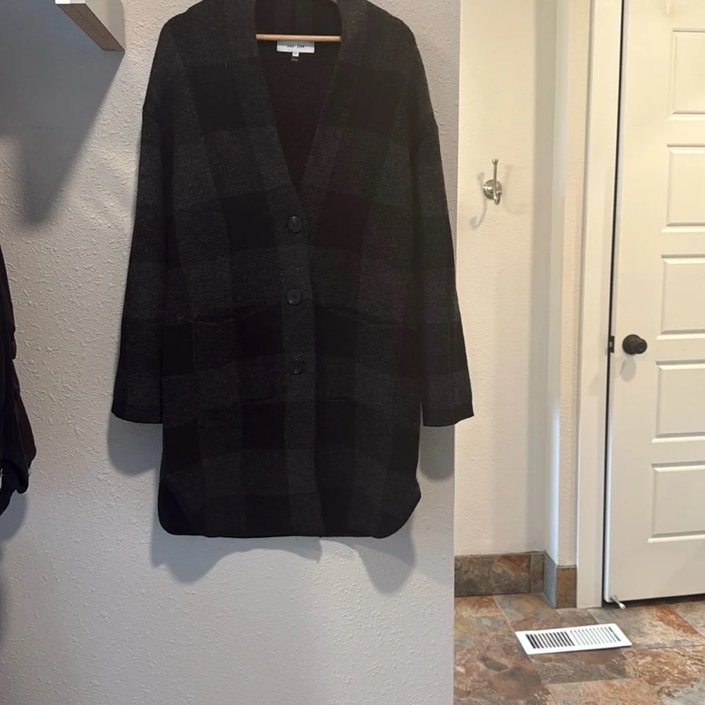 Plaid Black and Gray Women's Sweater - Picture 3 of 3